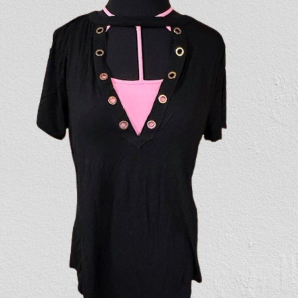 Choker V Neck T-shirt with Metal Eyelets 4237 Medium NWT Boutique